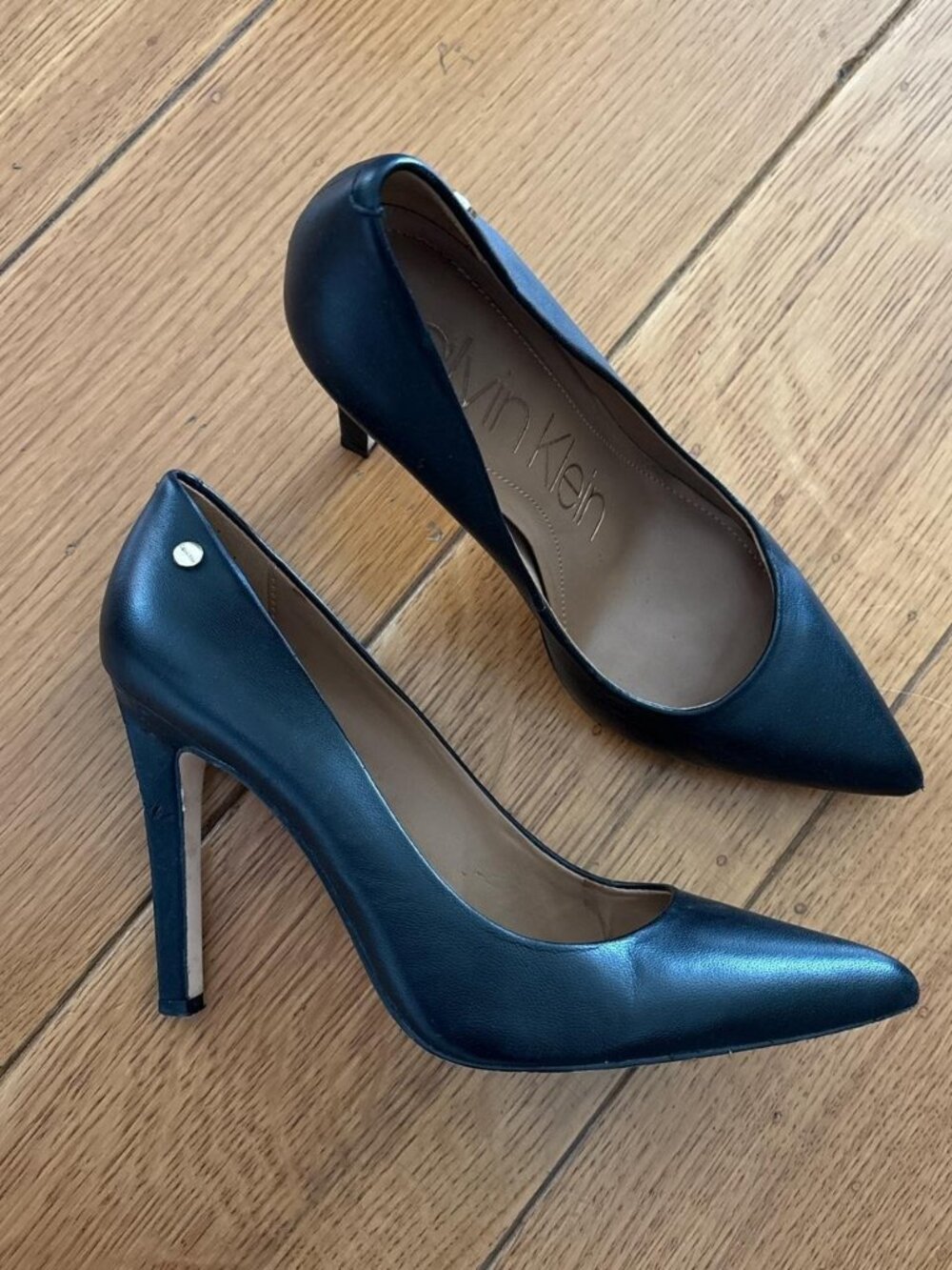 Calvin Klein Black Smooth Genuine Leather Pumps 8.5